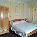 Family George Hotel