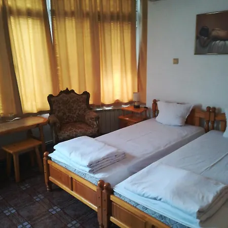 Family George Hotel